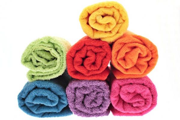 Strandtuch in mehreren Farben